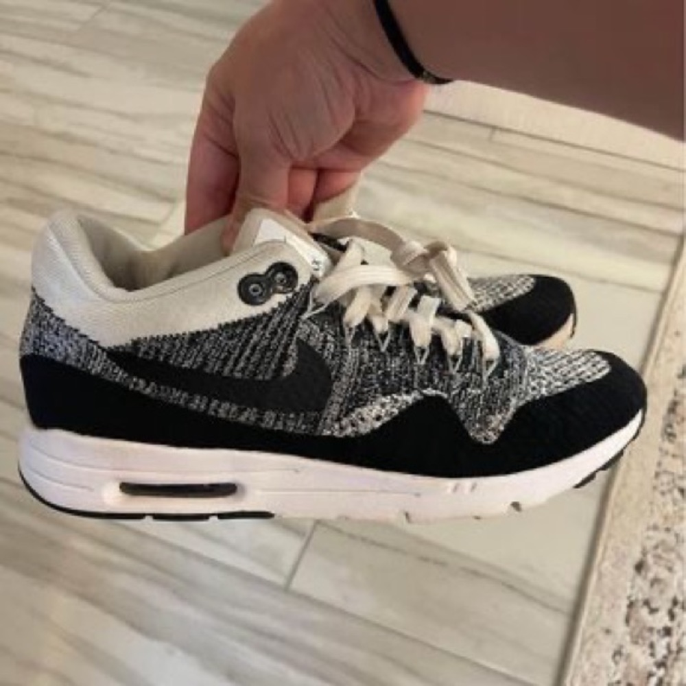 Nike Women’s Fly Knits